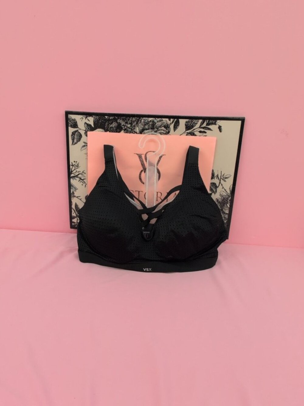 Victoria Secret VSX Lightweight Mesh Wireless Plunge Sports Bra Large Black